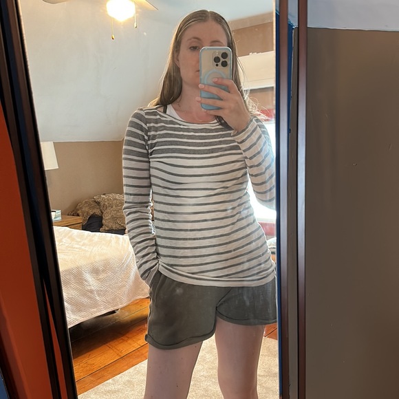 J. Crew Artist Tee - Picture 4 of 4